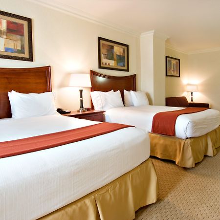 Holiday Inn Express And Suites Klamath クラマス・フォールズ エクステリア 写真