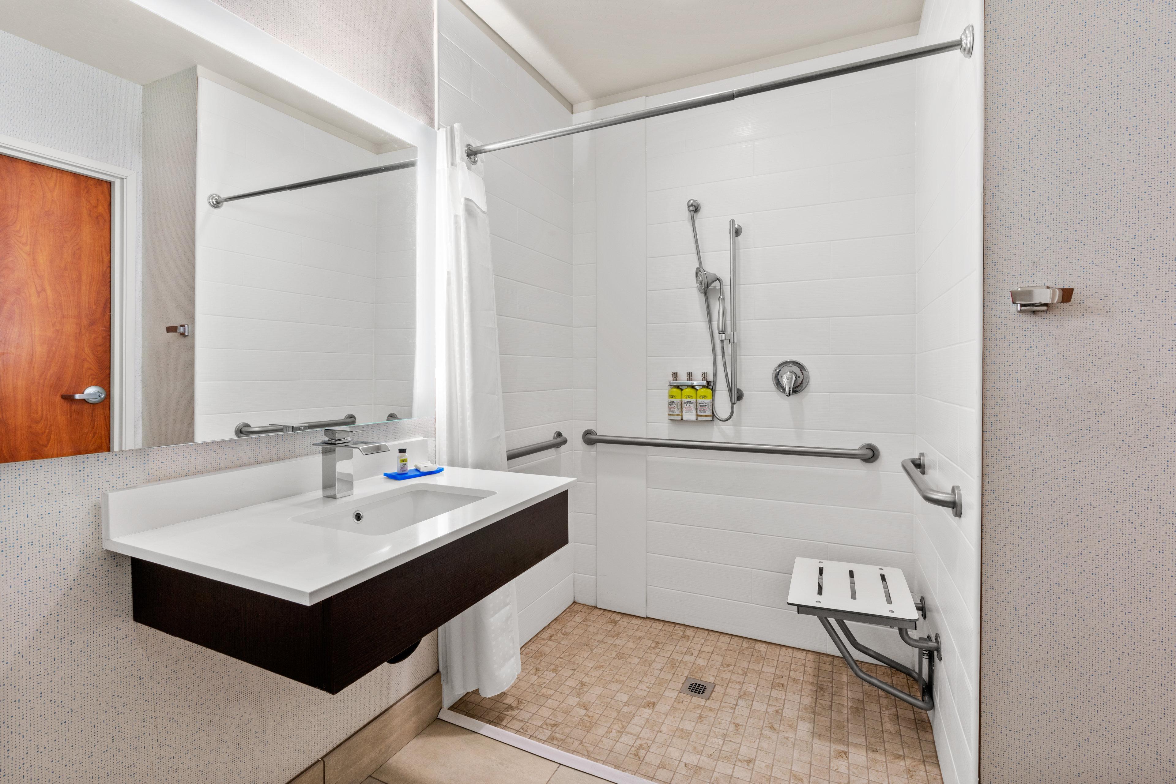 Holiday Inn Express And Suites Klamath クラマス・フォールズ エクステリア 写真