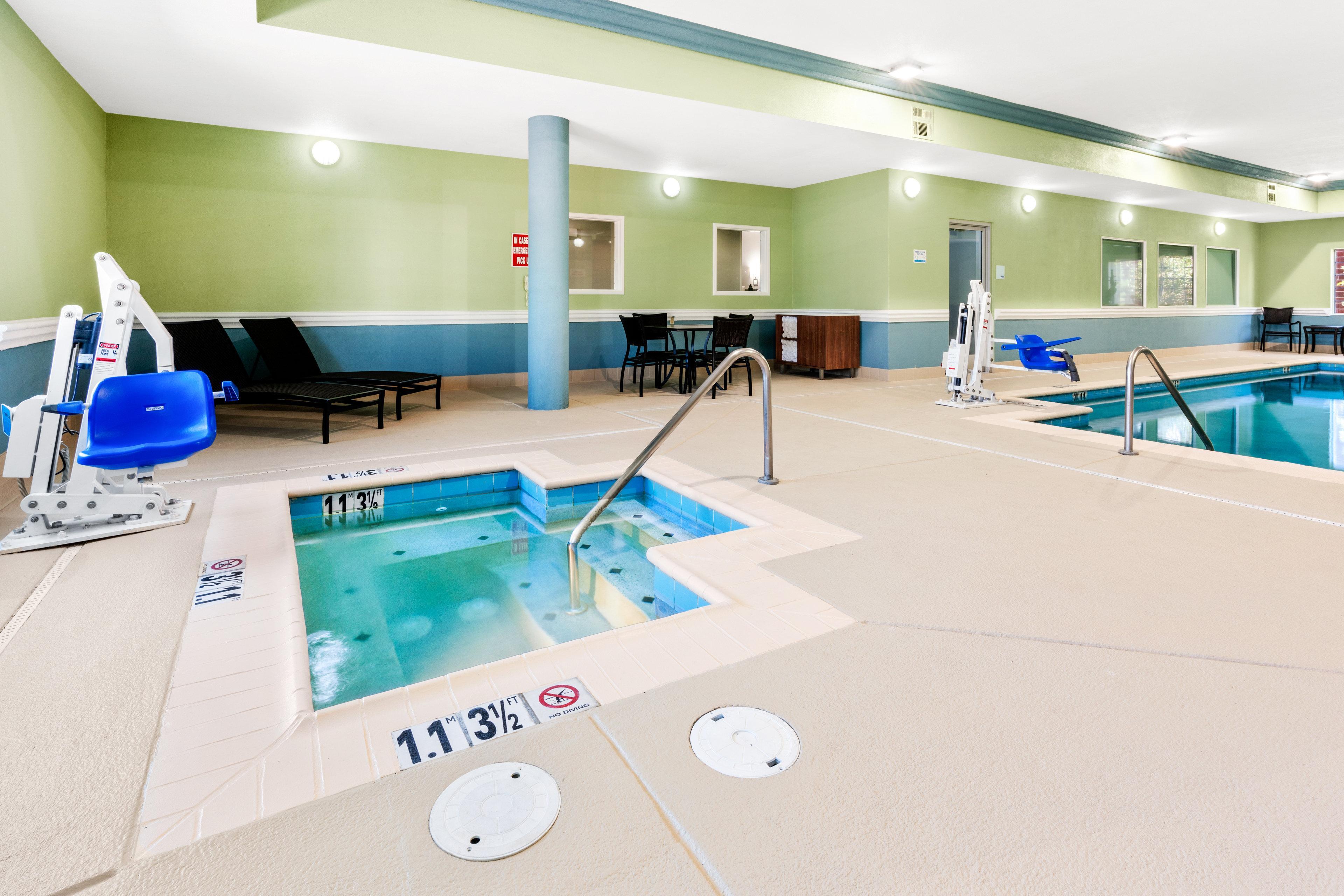 Holiday Inn Express And Suites Klamath クラマス・フォールズ エクステリア 写真