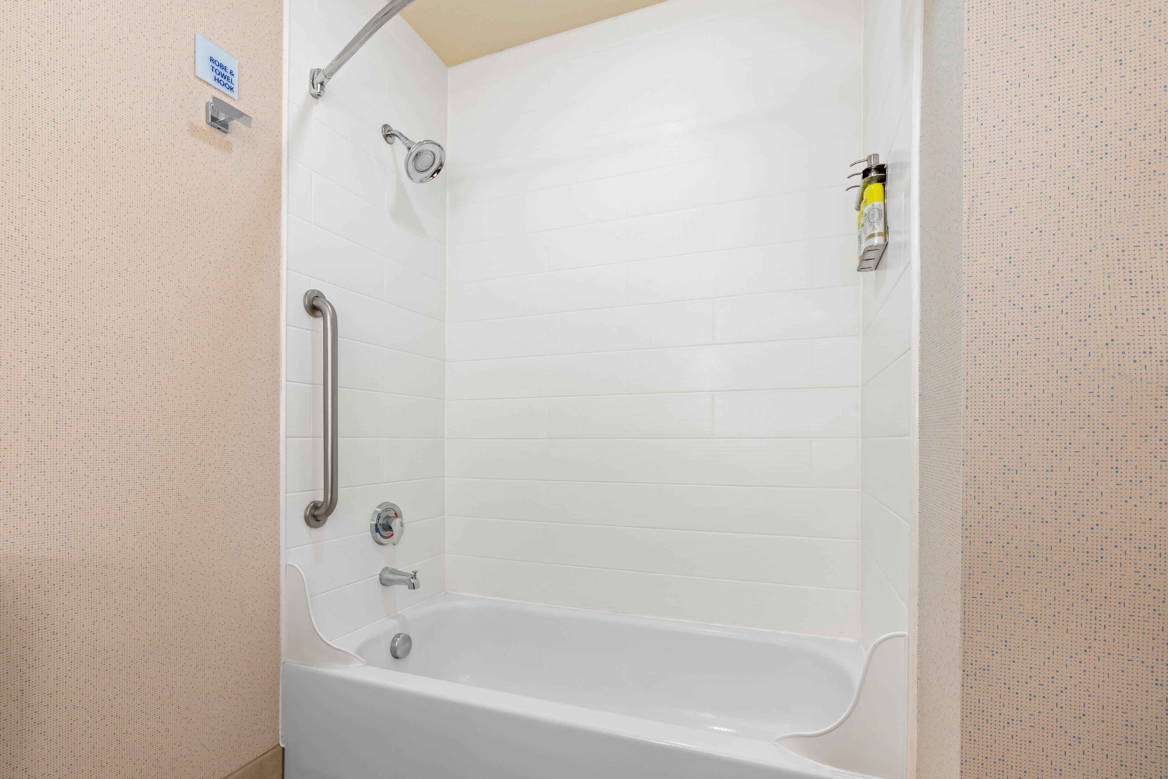 Holiday Inn Express And Suites Klamath クラマス・フォールズ エクステリア 写真