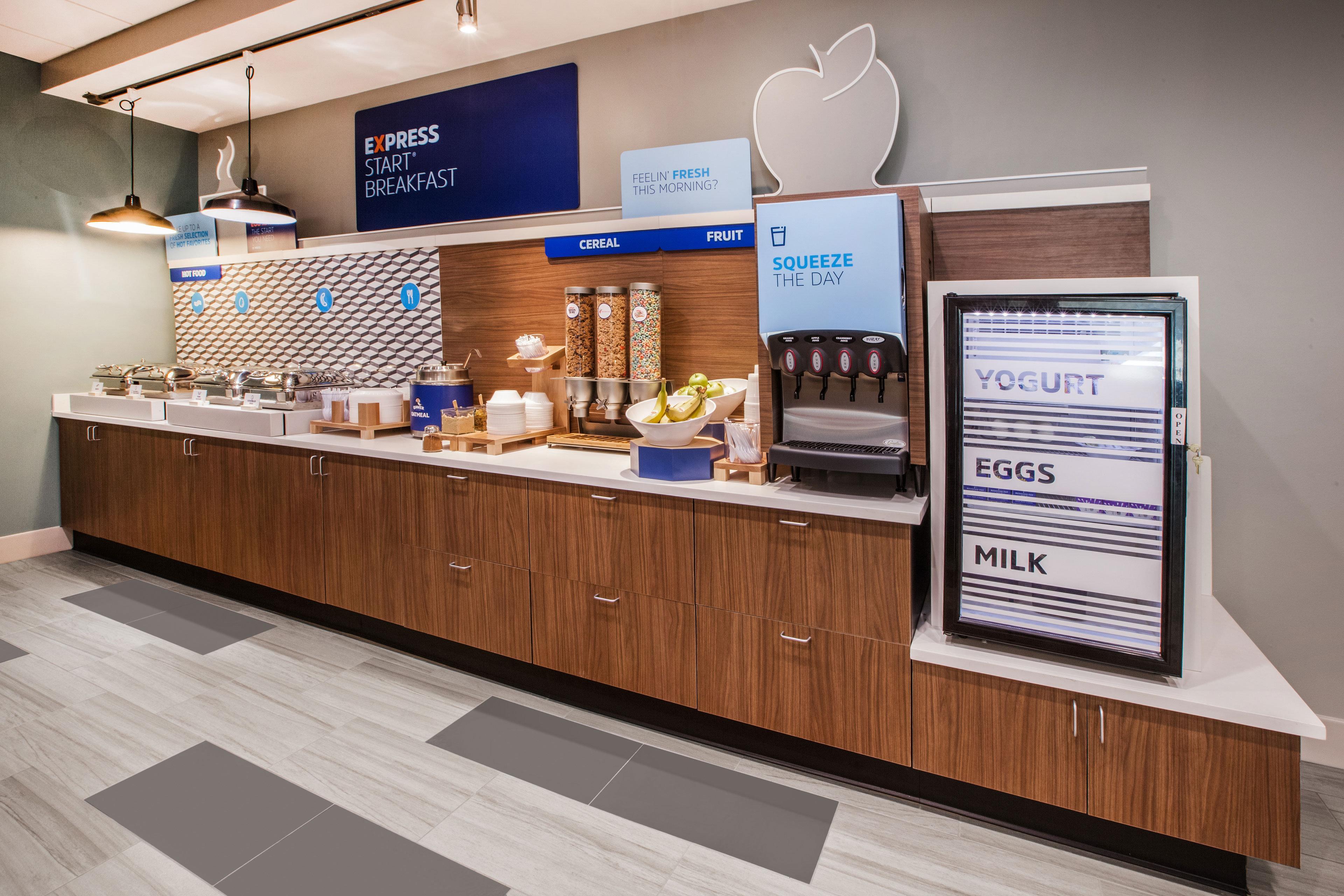 Holiday Inn Express And Suites Klamath クラマス・フォールズ エクステリア 写真