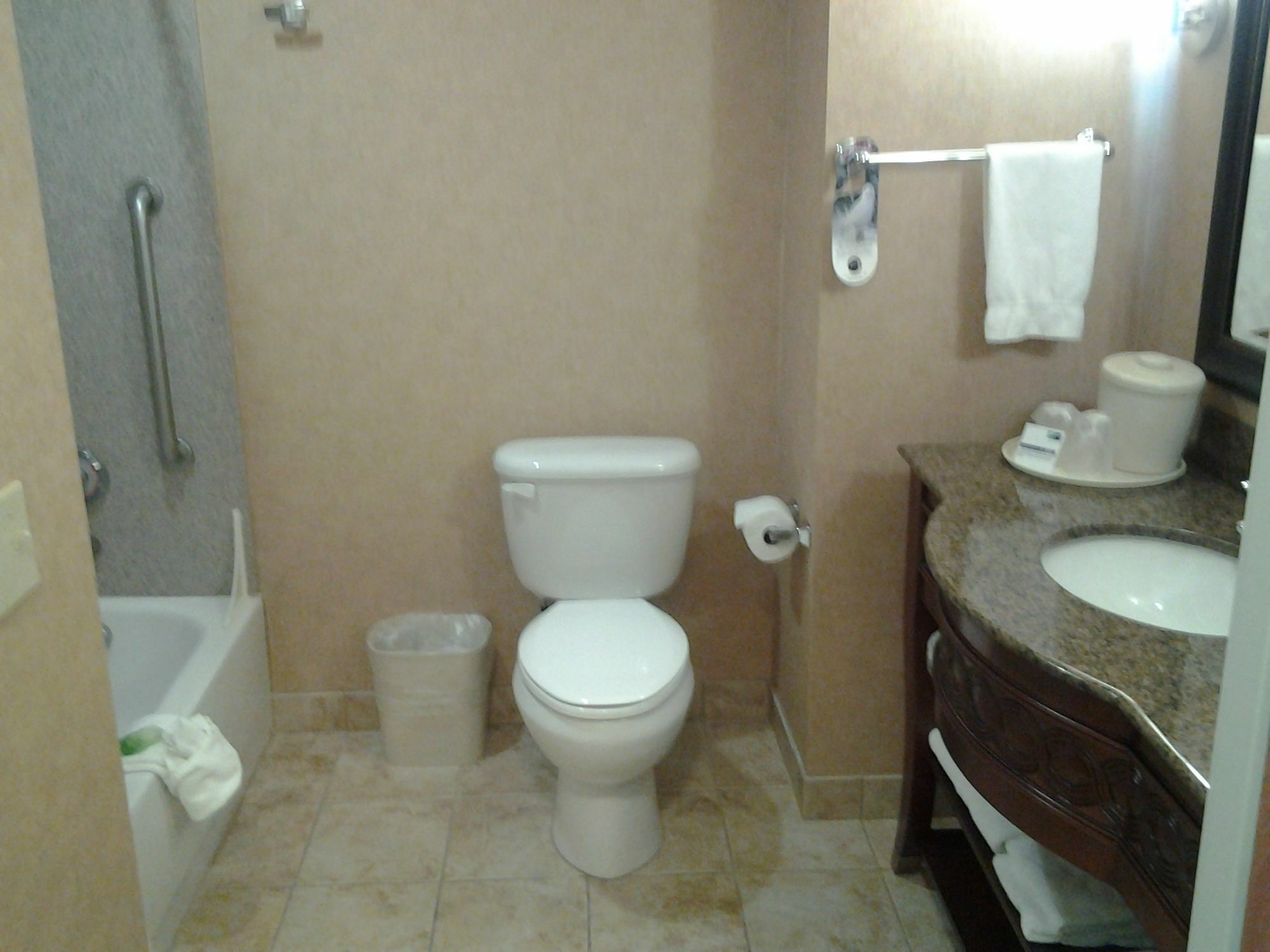 Holiday Inn Express And Suites Klamath クラマス・フォールズ エクステリア 写真